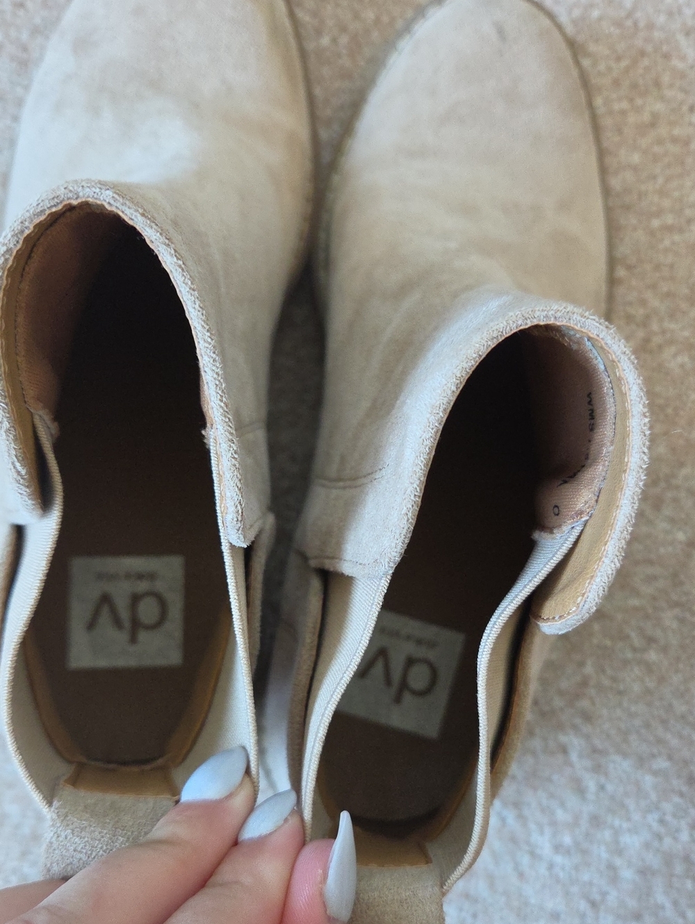 Dolce Vita Beige Suede Chelsea Lug Ankle Boots - Picture 9 of 11